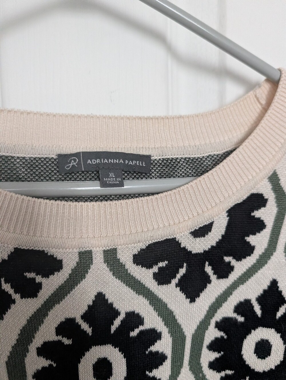 Adrianna Papell Cottage core Printed Crewneck Sweater in Cream & Black - Picture 3 of 3